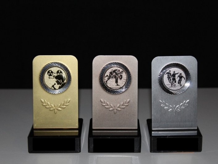 Trofee-115-goud-zilver-brons-10-cm